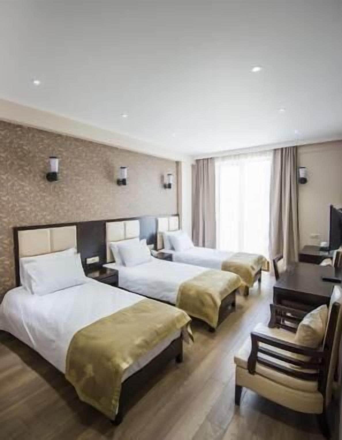 Tbilisi Inn Eksteriør bilde