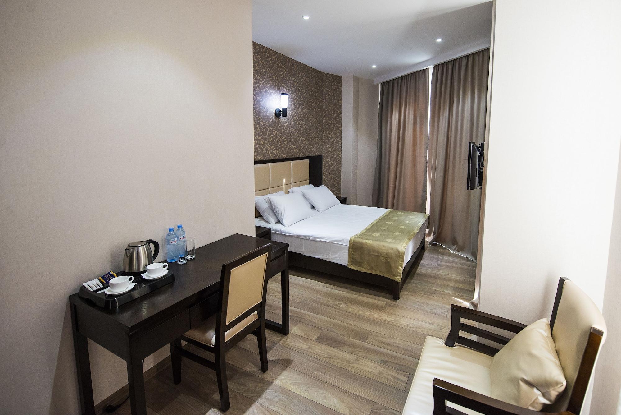 Tbilisi Inn Eksteriør bilde