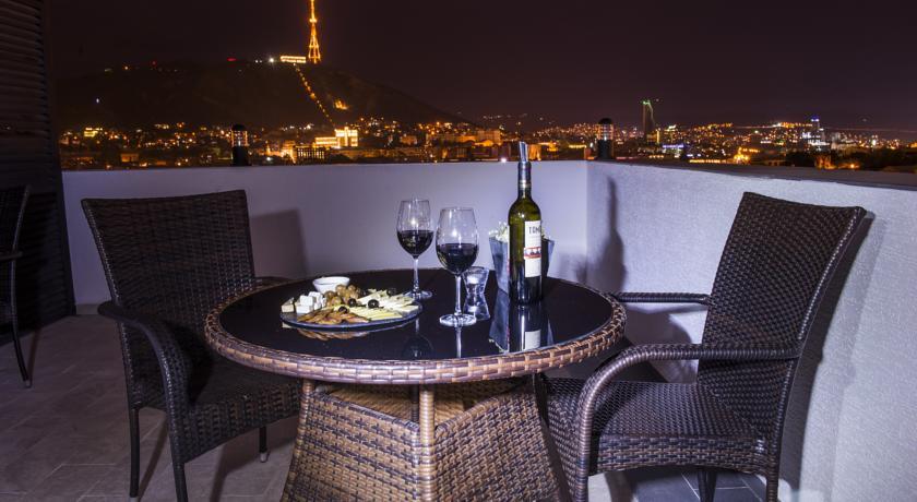 Tbilisi Inn Eksteriør bilde