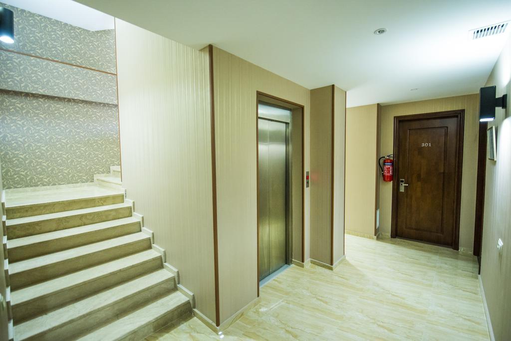 Tbilisi Inn Rom bilde