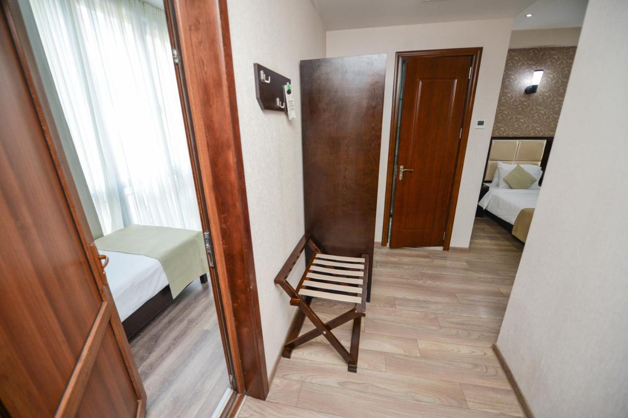 Tbilisi Inn Eksteriør bilde